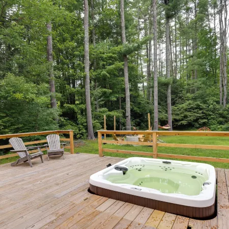 Schroon Forested Retreat w/ Sauna & Hot Tub