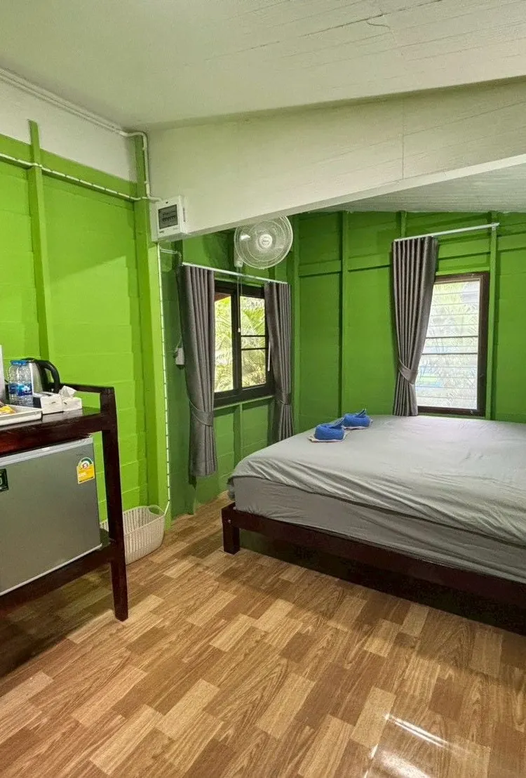 บ้านเบสิก ลานระเบียง วิวเนินเขา