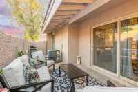 Stylish Chandler Stay - 2 King Beds, 2 Baths! - 4-Star