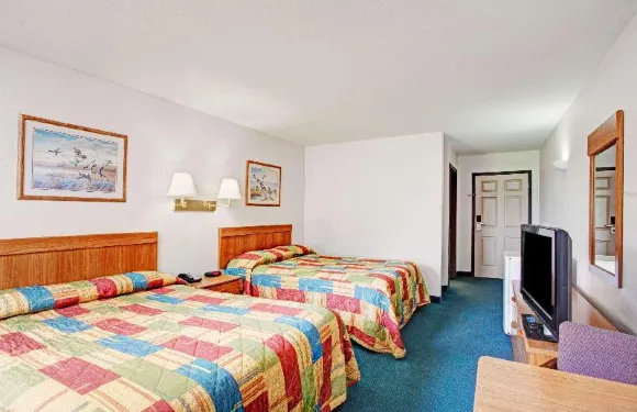 奧利夫布蘭奇溫德姆速 8 酒店