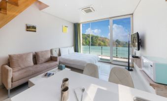 Gyeongju Staley Pool Villa