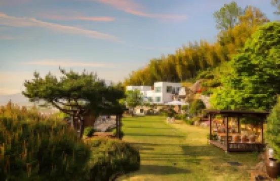 Hadong Mulkkot Gardens Pension