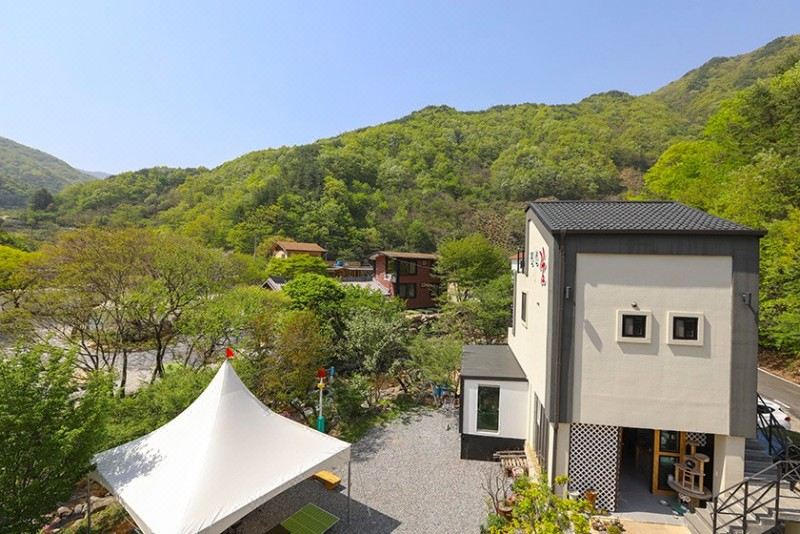 하동 꿈펜션 외부