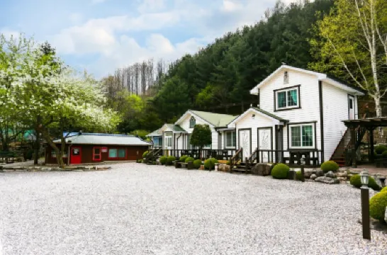 金堂溪藍山旅館 鄰近平昌站的酒店