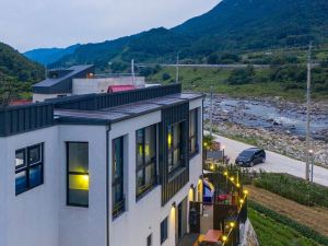 Sancheong Blue Mountain Pension