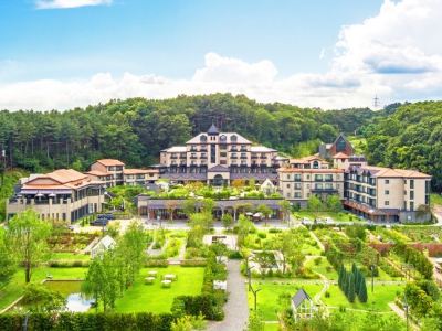 Eden Paradise Hotel