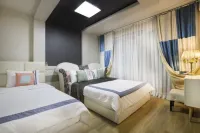 Geojedo Haebaram Pension Hotels near Geoje Haegeumgang ("Mount Kumgang of the sea")