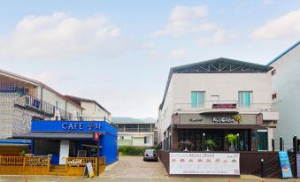 Chungbuk Danyang Condo Style Pension