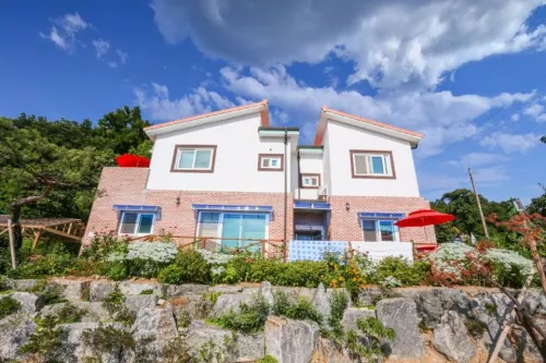 Ganghwado Sights and Sounds Pension [Built in 2016] - Penginapan