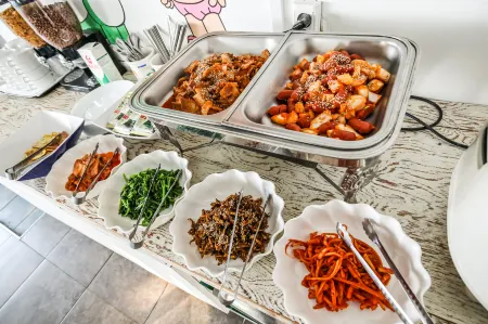 Born Hotel Cheongju Отели в г. Чхонджу