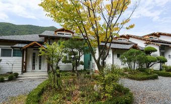 Yangsan (Baenaegol) Solmaru Pension