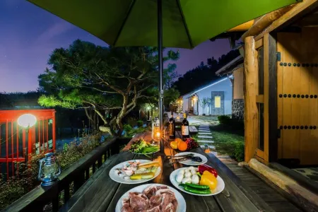 Gapyeong Fine Hue Pension Отели рядом с достопримечательностью «Jara Island»