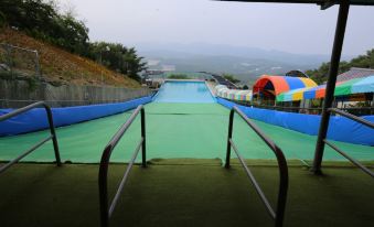 Hadong Geumosan Land Pension