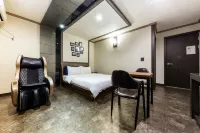 Hera Motel - Bãi đậu xe