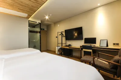 Central Hotel Hotels near Sacheon Airport