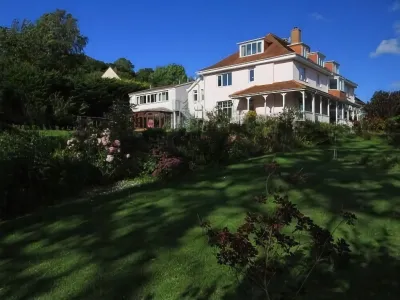 Dunkery Beacon Country House فنادق في 