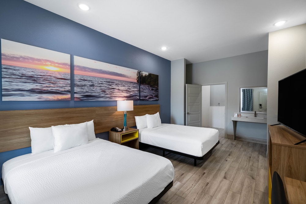 Days Inn & Suites by Wyndham Downtown/University of Houston