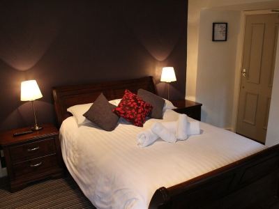 Double Room with En-Suite-Room 5