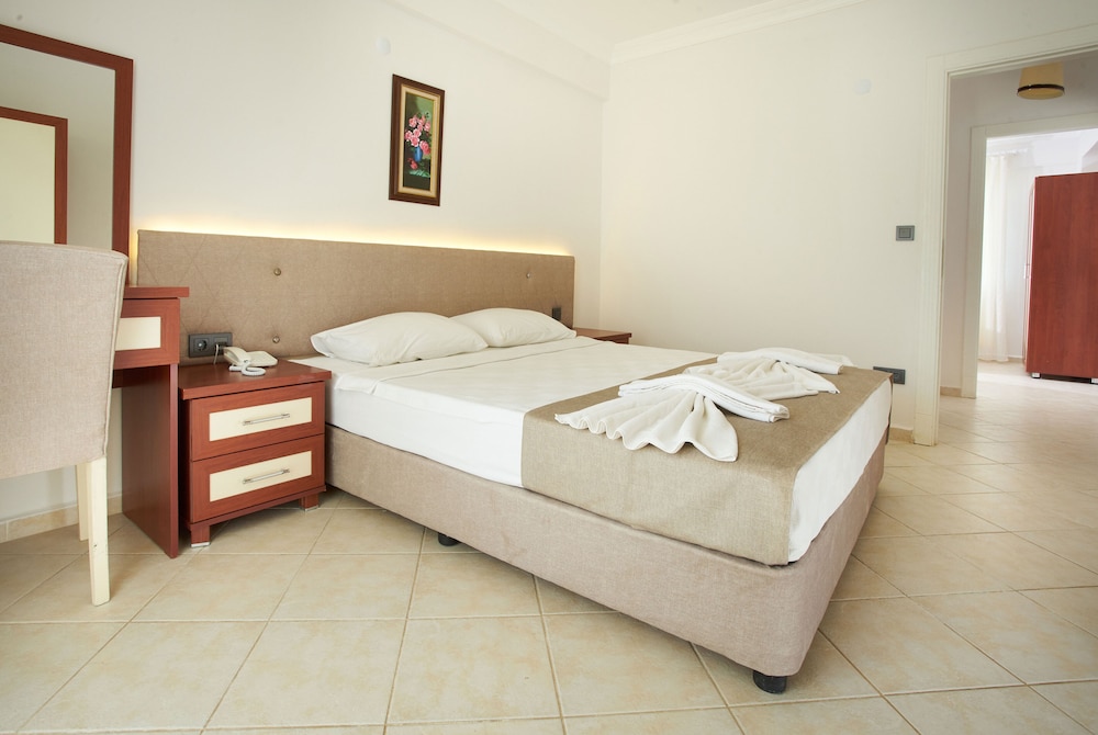 Larimar Suite Hotel