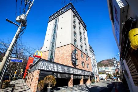 Busan Choeup No 25 Отели рядом с достопримечательностью «Сомён»