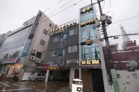 64 Inn Hotel Hotels near Hakseong Park