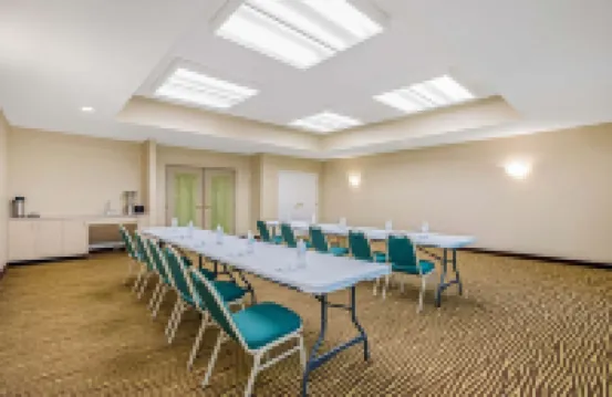 La Quinta Inn & Suites by Wyndham Corpus Christi Northwest