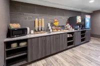 La Quinta Inn & Suites by Wyndham Anchorage Airport - 朝食