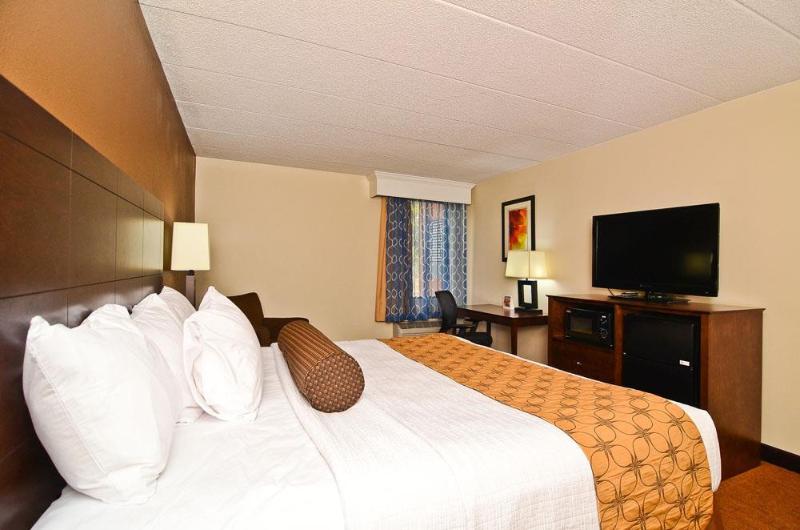 Best Western Plus Arbour Inn and Suites