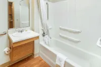 WoodSpring Suites Raleigh Apex - 2-Star