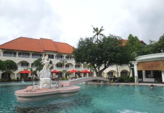 멜라스티 비치 리조트 수영장