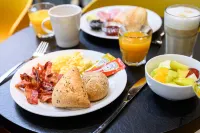 B&B Hotel Brussels Centre Gare du Midi - breakfast
