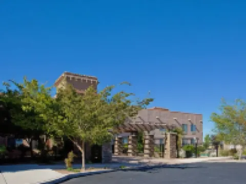 墓碑鎮大酒店 - 温德姆貝蒙特酒店 圖姆斯頓酒店