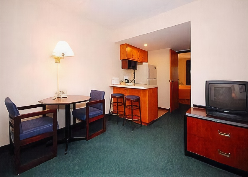 Quality Inn & Suites Mayo Clinic Area