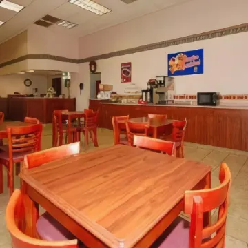 Motel 6 Effingham, IL