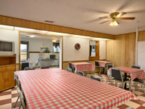 Quality Inn Farmington Hotels in St. Francois Township