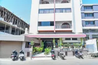 Hotel Samrat International