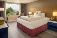Staypineapple, Hotel Rose, Downtown Portland Hotels near Oregon Health & Science University