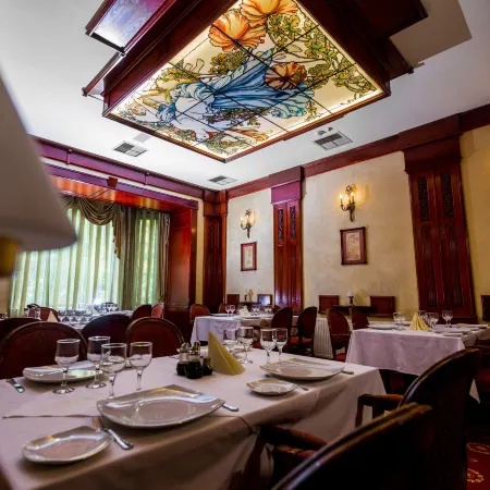 Hotel Golden House