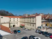Hotel Park 45 - parking