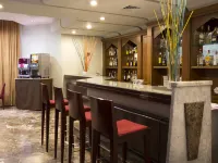 Pasarela Hotels near La Raza