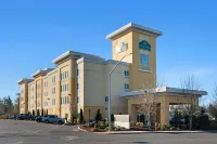 La Quinta Inn & Suites by Wyndham Bellingham - Pools