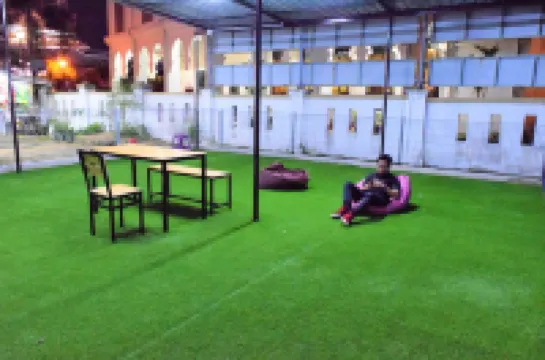 ดีเจ ซิตี้อินน์ แฟมิลี่สวีท โรงแรมใน