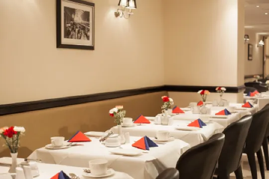 Park Grand Paddington Court Отели рядом с достопримечательностью «Гайд-парк»