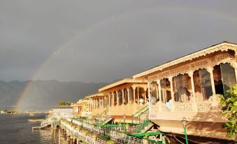 Mother India Group of Houseboats