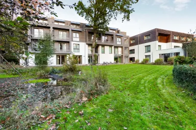 Utopia Hotel - Art & Nature Hotel Отели рядом с достопримечательностью «Collegiale Saint-Vincent de Soignies»