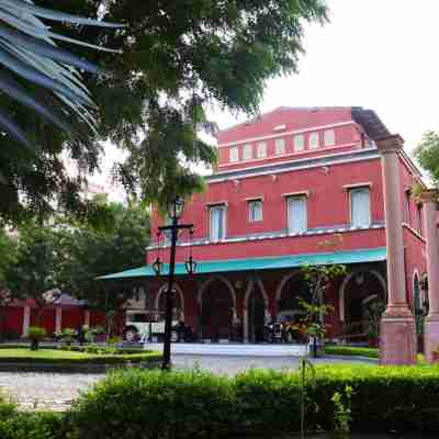 Maharaja Ganga Mahal Hotel Exterior