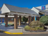 Motel 6 Piscataway, NJ Các khách sạn ở South Plainfield