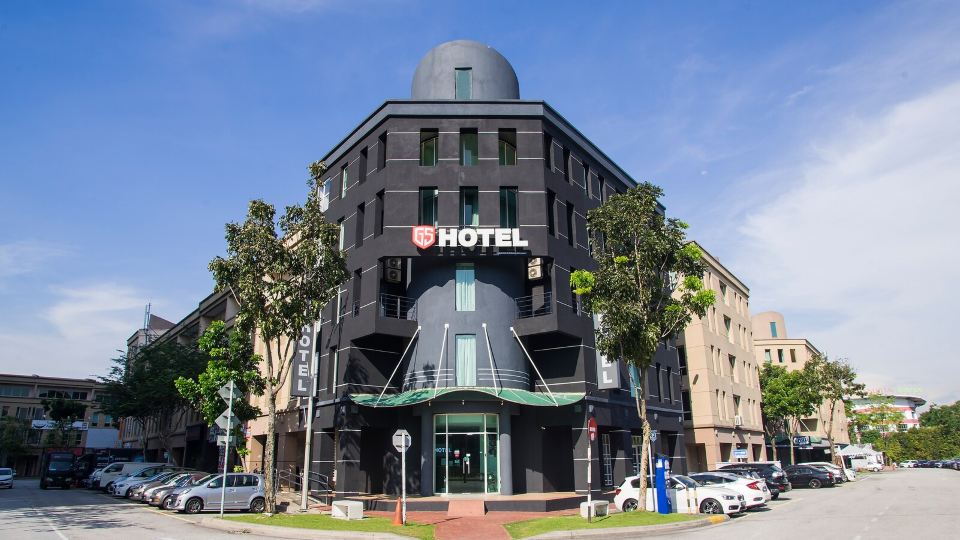 Hotel O Gs Hotels Near Strand Mall