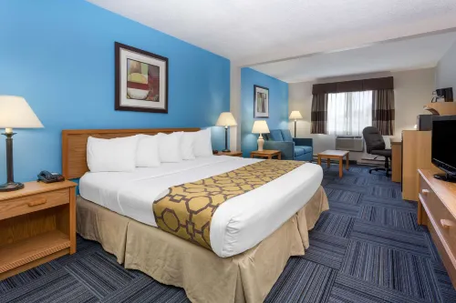 Baymont by Wyndham Marinette Hotels in Marinette
