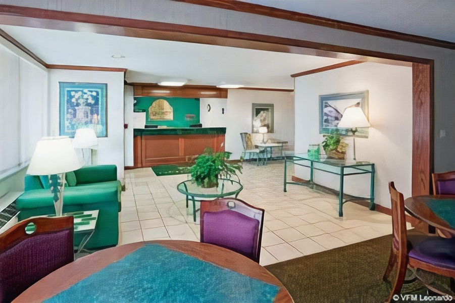 Quality Inn & Suites Warren - Detroit